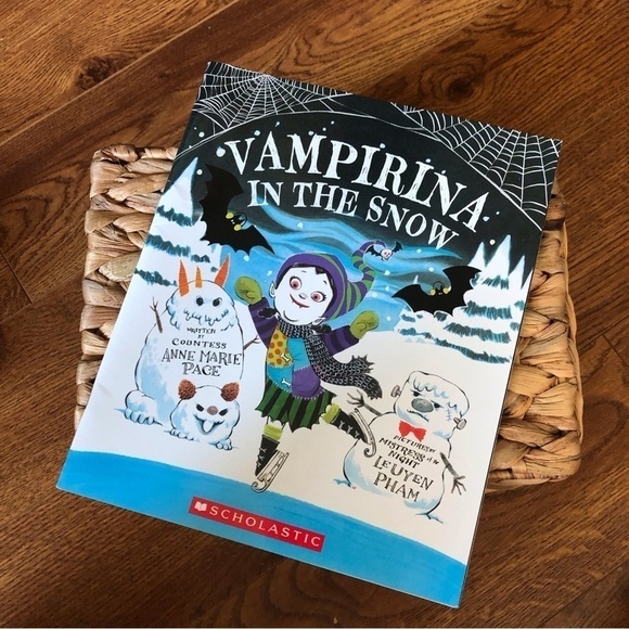 Children’s book: Vampirina in the Snow by: Anne Marie Pace paperback - Picture 1 of 5